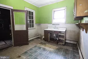 192 Chestnut St, Cressona, PA 17929 - Photo 9