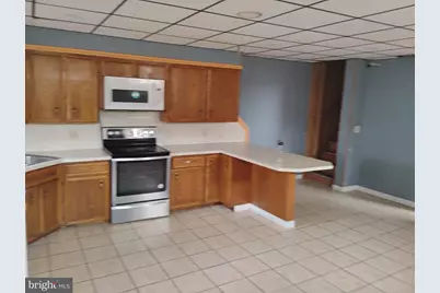21 E Centre Street, Shenandoah, PA 17976 - Photo 9