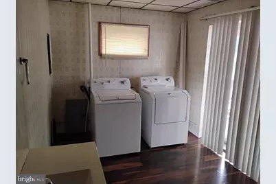 21 E Centre Street, Shenandoah, PA 17976 - Photo 13