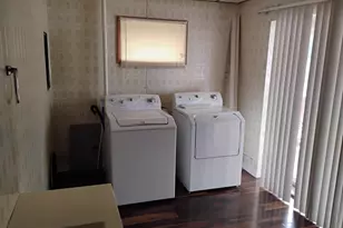 21 E Centre St, Shenandoah, PA 17976 - Photo 13