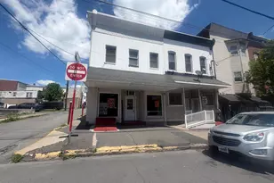 21 E Centre St, Shenandoah, PA 17976 - Photo 1