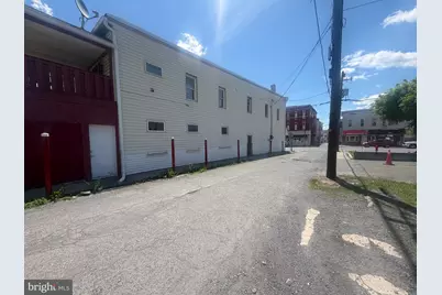 21 E Centre Street, Shenandoah, PA 17976 - Photo 5