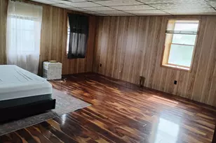 21 E Centre St, Shenandoah, PA 17976 - Photo 25
