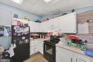 636 Snyder St, Pottsville, PA 17901 - Photo 9