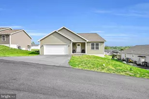 308 Oak Hill St, Seltzer, PA 17974 - Photo 1