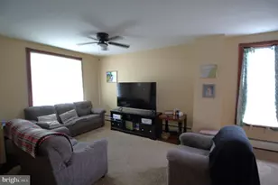 233 N Warren St, Orwigsburg, PA 17961 - Photo 23
