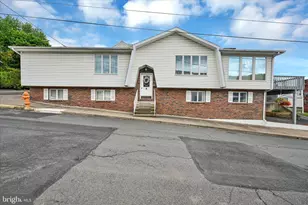 500 W Lloyd St, Shenandoah, PA 17976 - Photo 1
