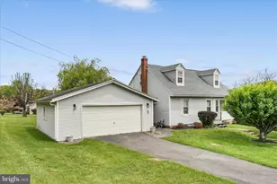 88 Haven Fair Lawn Dr, Pottsville, PA 17901 - Photo 1