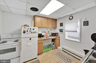 1588 W Market St, Pottsville, PA 17901 - Photo 5