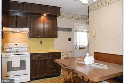 1825 S 2nd Avenue, Pottsville, PA 17901 - Photo 13
