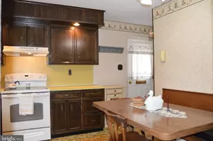 1825 S 2nd Ave, Pottsville, PA 17901 - Photo 13
