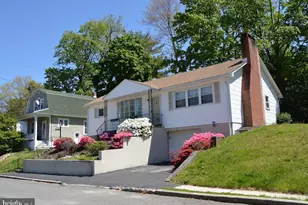 1825 S 2nd Ave, Pottsville, PA 17901 - Photo 3