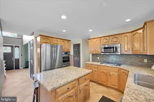 25 Tall Oaks Dr, Pottsville, PA 17901 - Photo 15