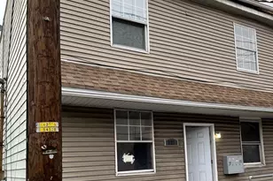 225 W Centre St, Shenandoah, PA 17976 - Photo 1