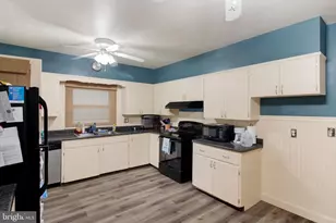24 Center Ave, Schuylkill Haven, PA 17972 - Photo 9