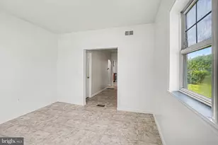 617 N 7th St, Pottsville, PA 17901 - Photo 5