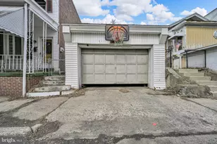 604 Fairview St, Pottsville, PA 17901 - Photo 1