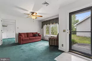 860 Trestle Ct, Pine Grove, PA 17963 - Photo 7