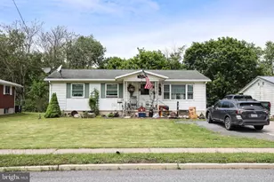 223 E Bacon St, Pottsville, PA 17901 - Photo 3