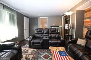 223 E Bacon St, Pottsville, PA 17901 - Photo 7