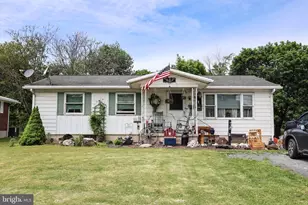 223 E Bacon St, Pottsville, PA 17901 - Photo 1