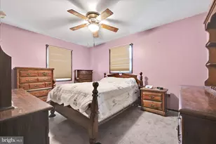 2001 Chestnut St, Pottsville, PA 17901 - Photo 15