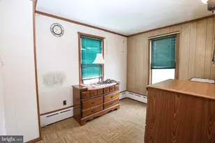 320 W New York St, Shenandoah, PA 17976 - Photo 9