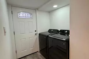 587 Peacock St, Pottsville, PA 17901 - Photo 7