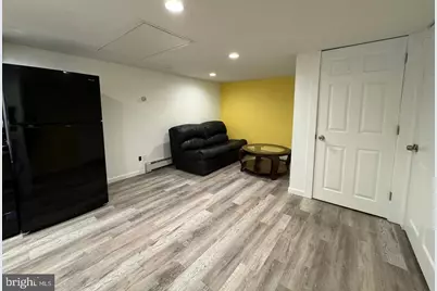 587 Peacock Street #LOWER FLOOR, Pottsville, PA 17901 - Photo 11