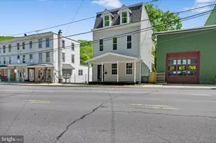 114 E Main St, Tremont, PA 17981 - Photo 5