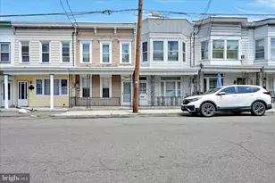 525 W Mahanoy St, Mahanoy City, PA 17948 - Photo 1