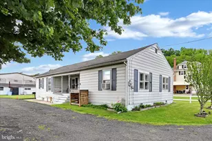 21 Prescott St, Cressona, PA 17929 - Photo 1