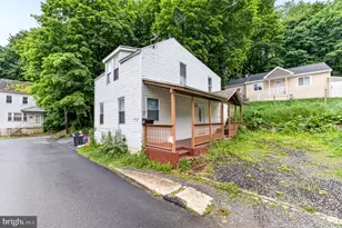 605 N 8th St, Pottsville, PA 17901 - Photo 1
