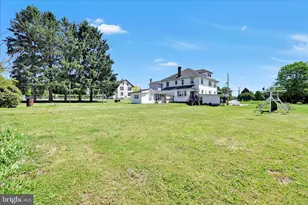 305 Gap St, Valley View, PA 17983 - Photo 5