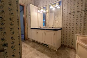 180 St Clair Ave, Pottsville, PA 17901 - Photo 43