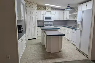 180 St Clair Ave, Pottsville, PA 17901 - Photo 15