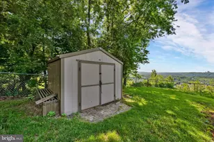 382 Ohio Ave, Shenandoah, PA 17976 - Photo 33