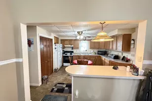 129 E Ridge St, Coaldale, PA 18218 - Photo 11
