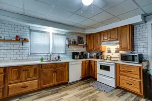23 S Center Ave, Schuylkill Haven, PA 17972 - Photo 9