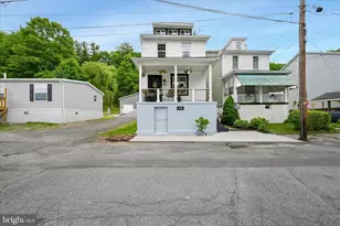 28 Shade St, Middleport, PA 17953 - Photo 3