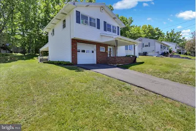 512 W Nicholas Street, Frackville, PA 17931 - Photo 3