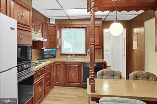 512 W Nicholas St, Frackville, PA 17931 - Photo 13