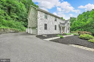 1289 Oak Terrace Ln, Pottsville, PA 17901 - Photo 5