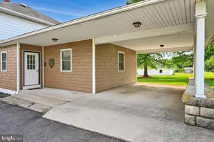 1056 E Main St, Hegins, PA 17938 - Photo 9