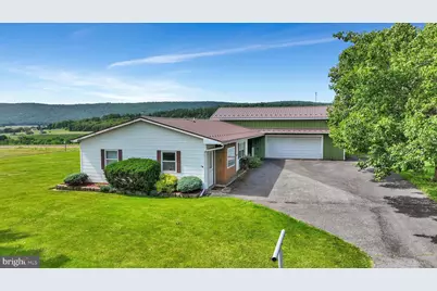 1056 E Main Street, Hegins, PA 17938 - Photo 5