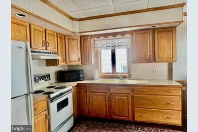 222 S Schuylkill Avenue, Shenandoah, PA 17976 - Photo 13