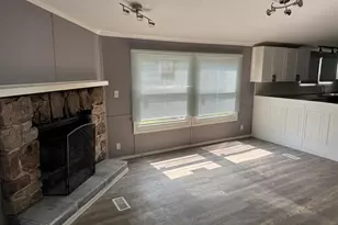 15 School St, Barnesville, PA 18214 - Photo 3