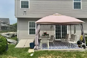 37 Marsha Dr, Cressona, PA 17929 - Photo 3