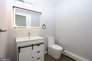 562 Peacock St, Pottsville, PA 17901 - Photo 25