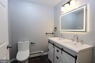 562 Peacock St, Pottsville, PA 17901 - Photo 7